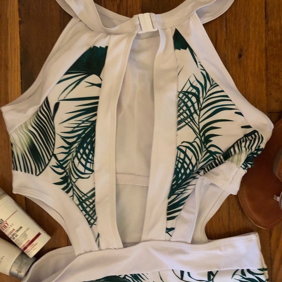 Swimsuit - Green and White Palm Leaves - Picture 3 of 3